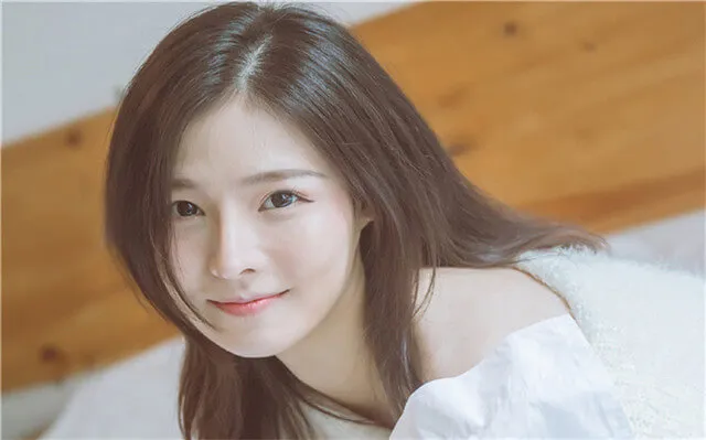 解锁表白艺术：三大绝技让爱意悄然滋润她的心田