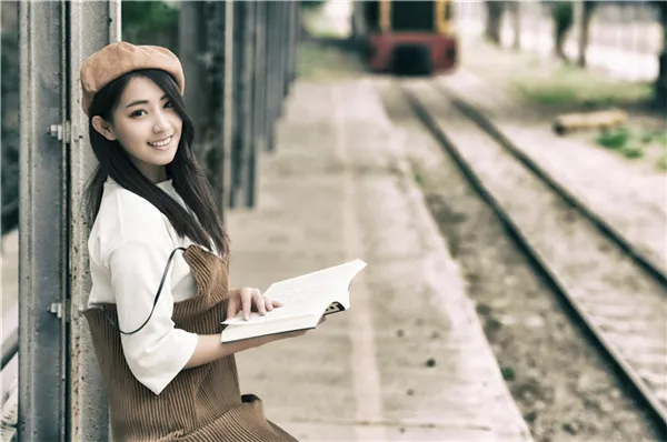 揭秘女人允许你暧昧时的表现与心底小秘密