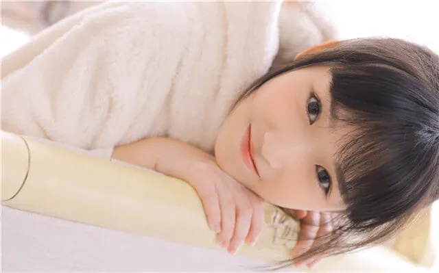 解读女生愿意被牵手的7个暗示：藏在细节里的情感密码