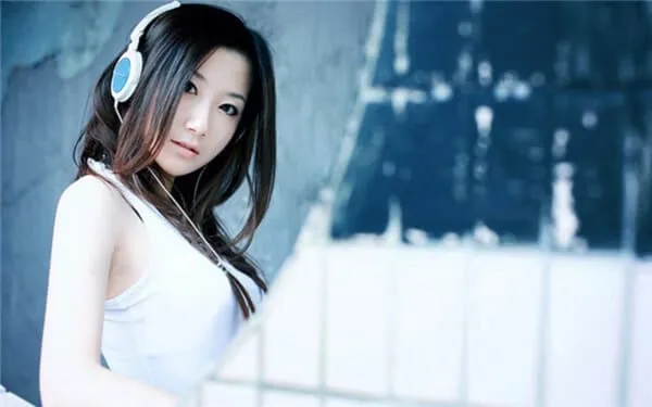 揭秘女生心中的理想男生：从外在到内在的全方位解析