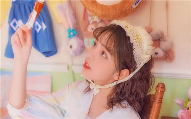 如何用新潮有趣的赞美之词夸女孩子漂亮