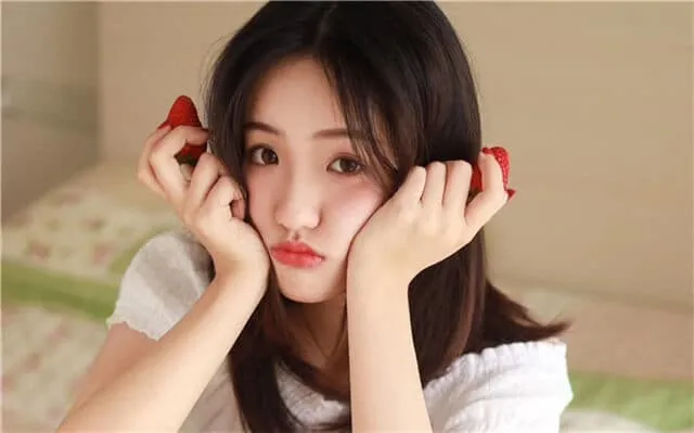 网上相亲聊天秘籍：新潮有趣不尴尬的初次对话指南