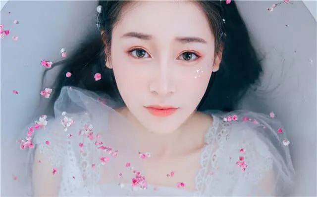 揭秘女生心中的理想男生：从外在到内在的全方位解析