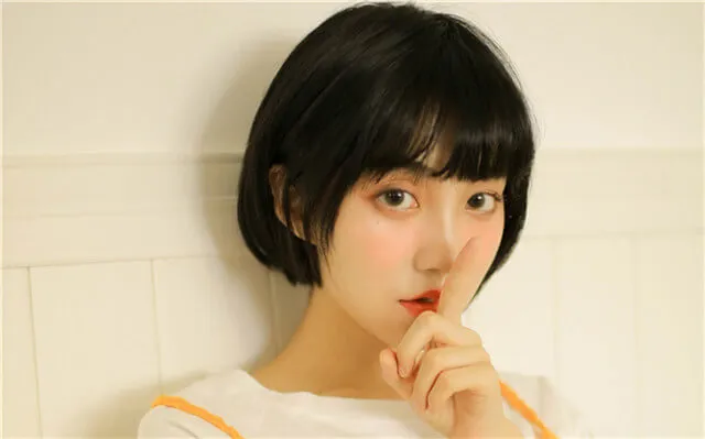 分手后为何不宜主动联系前任？解析原因与正确应对策略