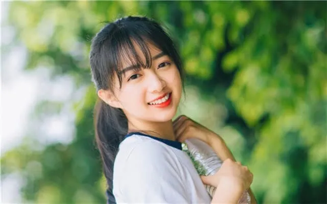 高情商表白指南：告别尴尬，勇敢说爱！