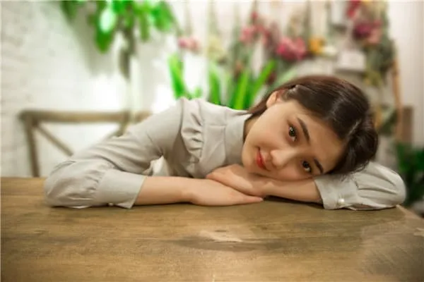 99句情话打动女人心：解锁她的心动密码