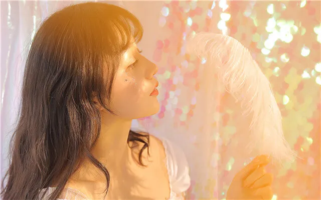 解锁表白艺术：三大绝技让爱意悄然滋润她的心田