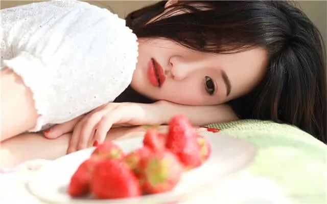 异地恋男生如何构建信任与亲密感？情感大师来支招！