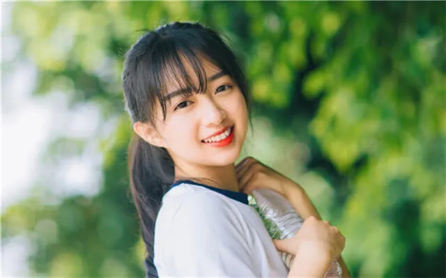 女生不回消息的6个心理真相与应对策略